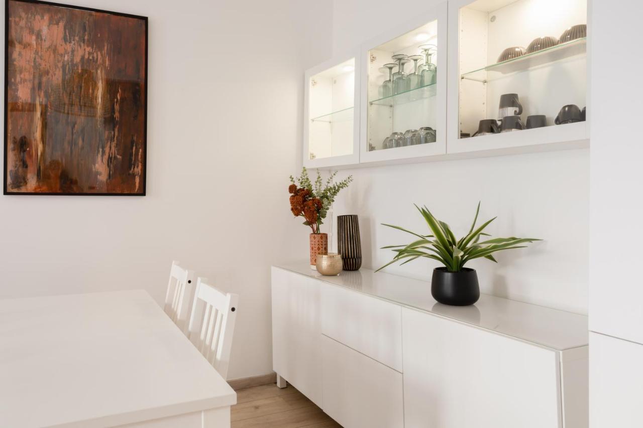 Xenia Apartments - Enjoy Porta Venezia In Modern Apt- 10 Min From Duomo Milão Exterior foto
